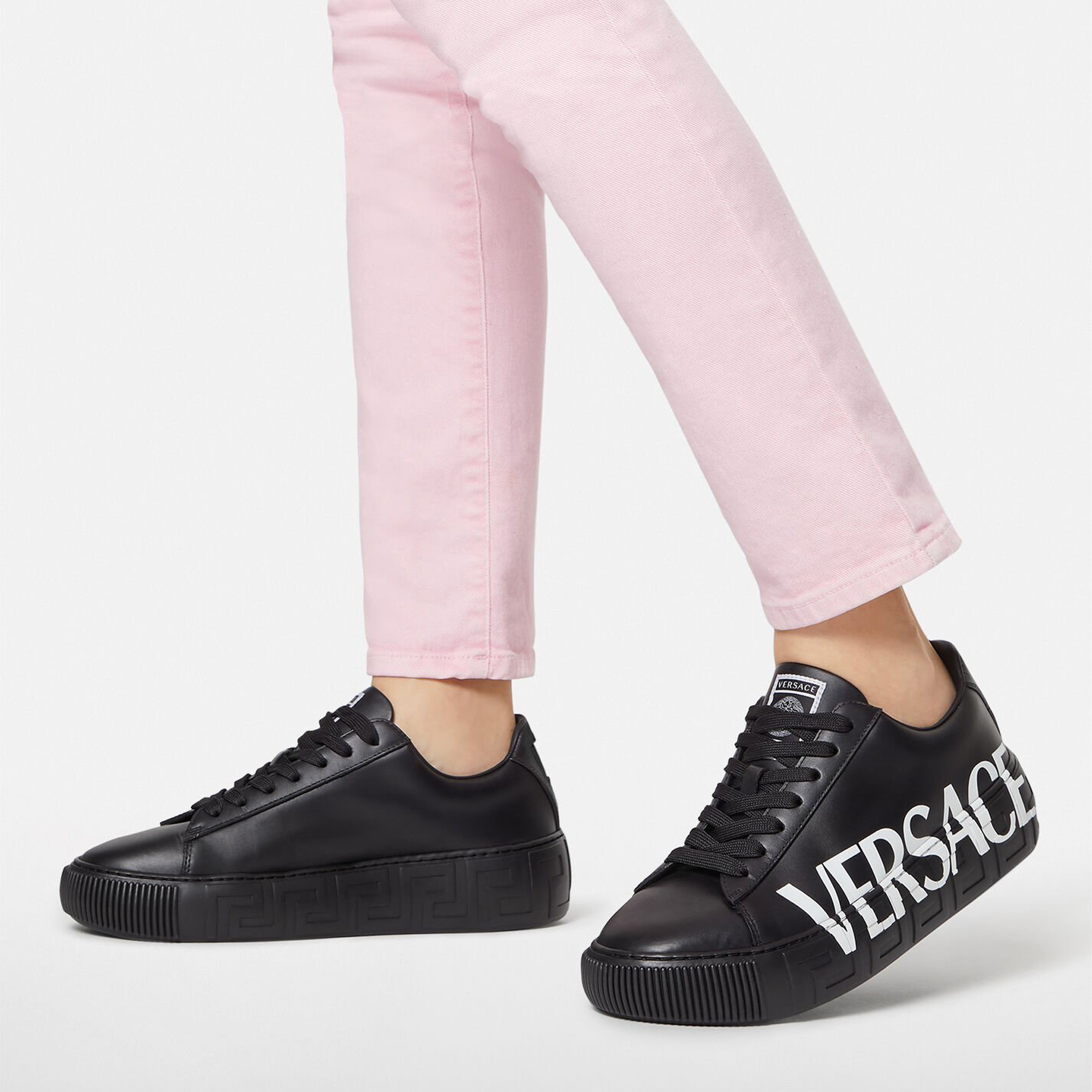 Shop (W) ヴェルサーチ グレカ ロゴ ロー (ブラック) DST644D-DV51G_D4101