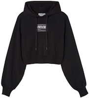 (Women) VERSACE JEANS COUTURE Black Letter Print Cropped Hoodie. E73HAIT03-ECF01O-E899 (Women) VERSACE JEANS COUTURE Black Letter Print Cropped Hoodie. E73HAIT03-ECF01O-E899