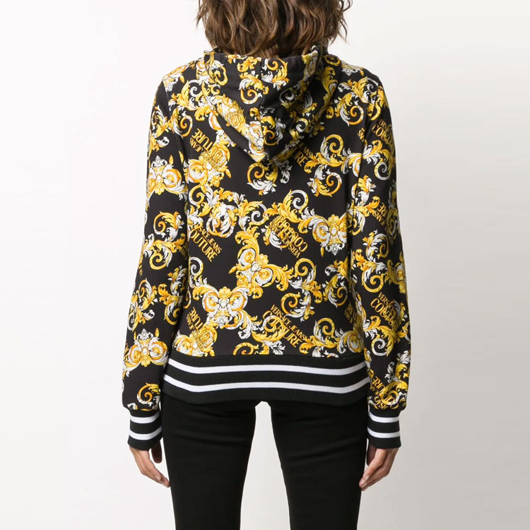 Sizing (W) 范思哲牛仔黑色印花连帽拉链外套。 B6HZA79-5S083-0899