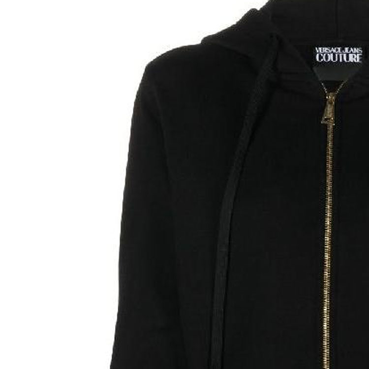 Sizing (W) 베르사체진스 쿠튀르 FW23 블랙 로고 자수 집업 스웨트셔츠. 75HAIT06-CF06T-G89