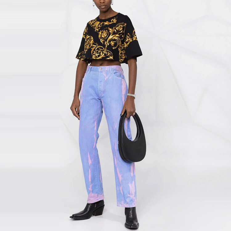 Lookbook (W) VERSACE JEANS COUTURE SS22 Baju T Hitam Cetakan Pendek Wanita. 72HAH623-JS049-G89