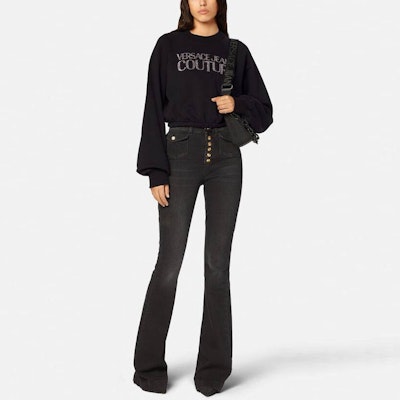 (W) Sudadera Negra Cuello Redondo Estampado Logo VERSACE JEANS COUTURE SS23. E73HAIT05-ECF01T-E899 Lookbook (W) Sudadera Negra Cuello Redondo Estampado Logo VERSACE JEANS COUTURE SS23. E73HAIT05-ECF01T-E899