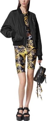 (Women) VERSACE JEANS COUTURE SS23 Reversible Print Bomber Jacket Women’s Black E74HAS408-ECQS51-EG89 Sizing (Women) VERSACE JEANS COUTURE SS23 Reversible Print Bomber Jacket Women’s Black E74HAS408-ECQS51-EG89