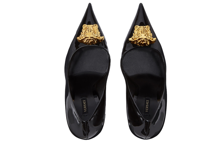 Shop VERSACE 范思哲 La Medusa 流行亮皮高跟鞋 女款 黑色