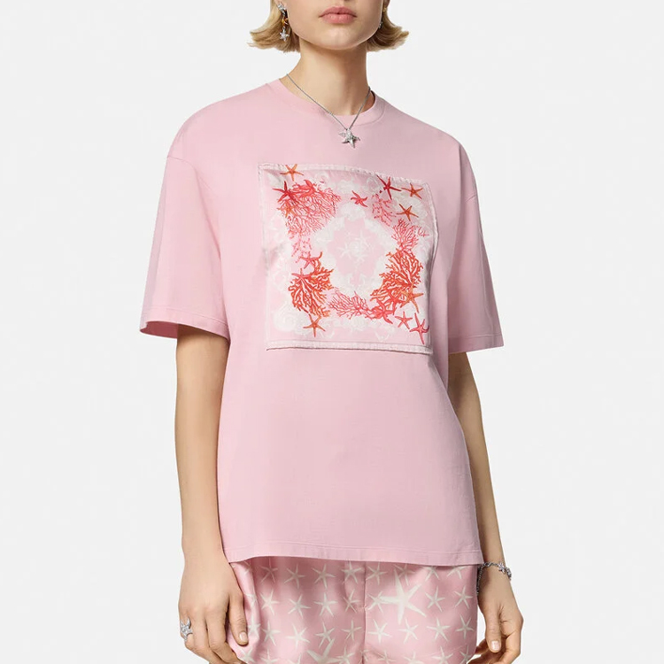 (Women) VERSACE La Vacanza SS24 Starfish Print Loose Fit Pink  T-Shirt. 1016291-1A11602-2PV00 圖 5