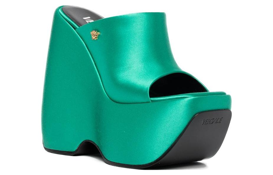 Shop (W) ヴェルサーチ サテン スクエアトゥ スライド (グリーン) 1004671-1A00619-1V56V
