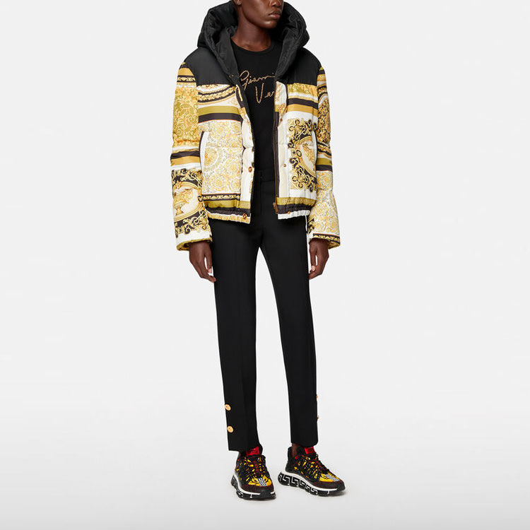 (Women) VERSACE Slim Fit Black T-shirt with Gianni Signature Pattern A88683-A213311-A1008 圖 4