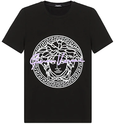 (Women) VERSACE SS21 Medusa Slim Fit Black T-Shirt - Perfect Gift A88682-A213311-A1008 Order (Women) VERSACE SS21 Medusa Slim Fit Black T-Shirt - Perfect Gift A88682-A213311-A1008
