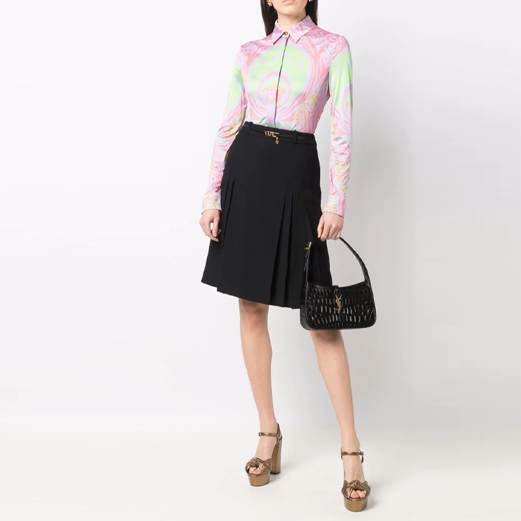 Lookbook (W) Versace SS22 黑色美杜莎百褶寬鬆休閒中長裙 1002986-1A00540-1B000