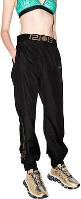 (W) VERSACE SS22 黑色實心標誌印花運動長褲 1004693-1A03231-1B000 Shop (W) VERSACE SS22 黑色實心標誌印花運動長褲 1004693-1A03231-1B000