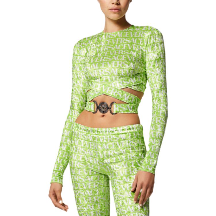 Shop (W) VERSACE SS23 Top Lengan Panjang Crop Hijau dengan Cetakan Logo Silang. 1008267-1A06579-5G300