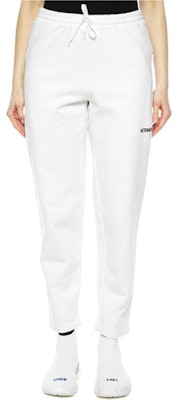 (W) Vetements SS22 Seluar Sweatpants Minimalis Putih Klasik. WSS18PA10-WHITE Lookbook (W) Vetements SS22 Seluar Sweatpants Minimalis Putih Klasik. WSS18PA10-WHITE