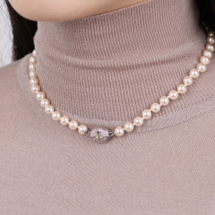 Shop (W) ヴィヴィアンウエストウッド ホワイトペンダントデザインブラスネックレス 6303002002p463im