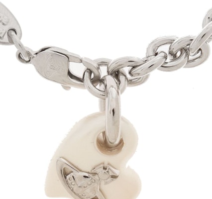 (W) 薇薇安·魏斯伍德 Florentia 土星心吊墜手鏈 銀色/白色 6102023K02P103 Lookbook (W) 薇薇安·魏斯伍德 Florentia 土星心吊墜手鏈 銀色/白色 6102023K02P103