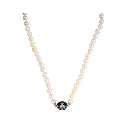 (Women) Vivienne Westwood Loelia Pearl Black Ceramic Pearl Clasp Necklace for Women. 6303002002P145P145IM