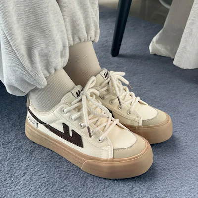 (Women) Warrior Canvas Low 'Beige Brown' WBX-221MJ01 2