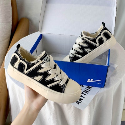 (W) Warrior Kanvas Rendah 'Tampalan Hitam' WXY-F012MJ03 Sizing (W) Warrior Kanvas Rendah 'Tampalan Hitam' WXY-F012MJ03