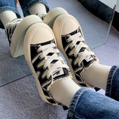 (W) Warrior Kanvas Rendah 'Tampalan Hitam' WXY-F012MJ03 1