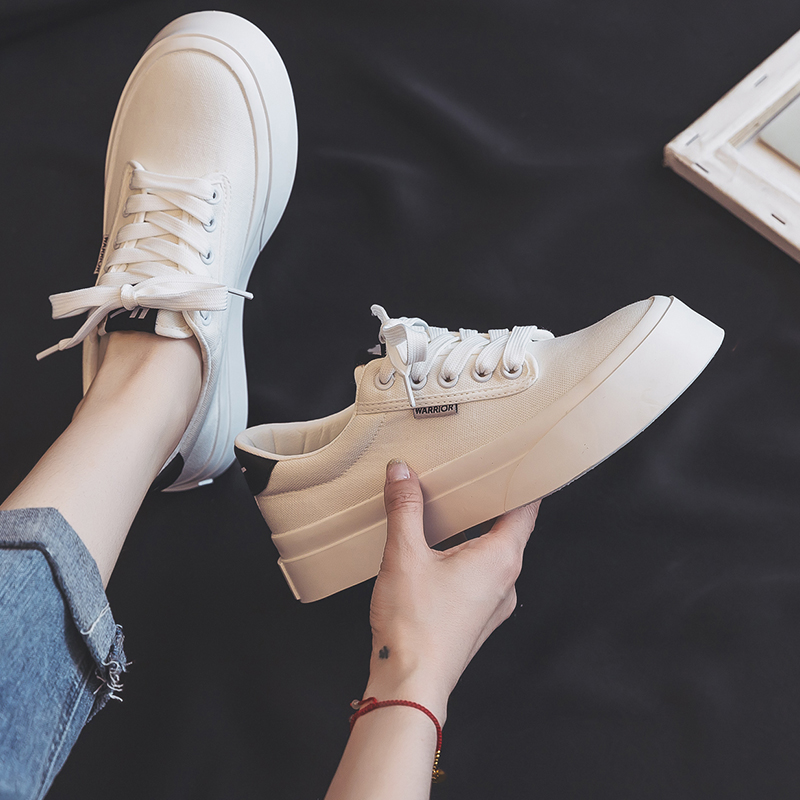 Details for (W) Sneakers Kanvas Warrior 'Putih Serbaguna' WXY-C287MJ01