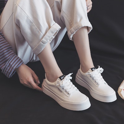 (W) Sneakers Kanvas Warrior 'Putih Serbaguna' WXY-C287MJ01 1