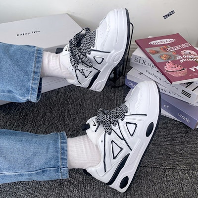 (W) Sepatu Kanvas Rendah Warrior 'Hong Kong Retro Hitam Putih' WXY(S)-2812L01 5