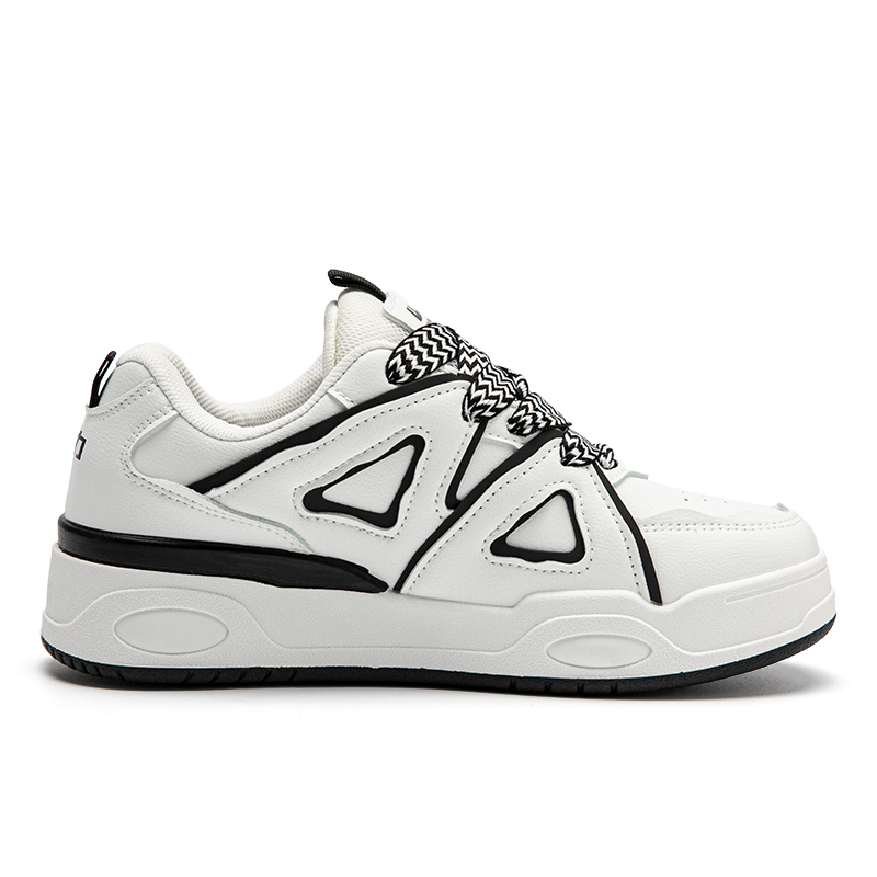 Order (W) Sepatu Kanvas Rendah Warrior 'Hong Kong Retro Hitam Putih' WXY(S)-2812L01