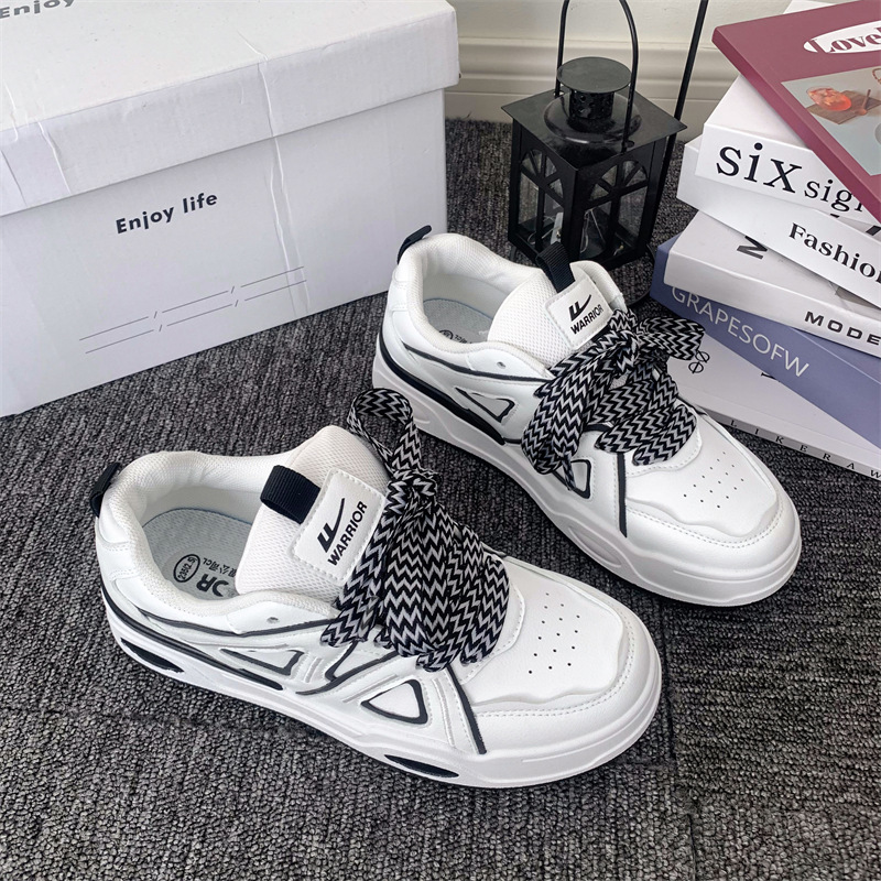 Cheap (W) Sepatu Kanvas Rendah Warrior 'Hong Kong Retro Hitam Putih' WXY(S)-2812L01
