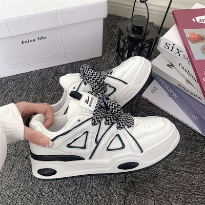 (W) Sepatu Kanvas Rendah Warrior 'Hong Kong Retro Hitam Putih' WXY(S)-2812L01 2