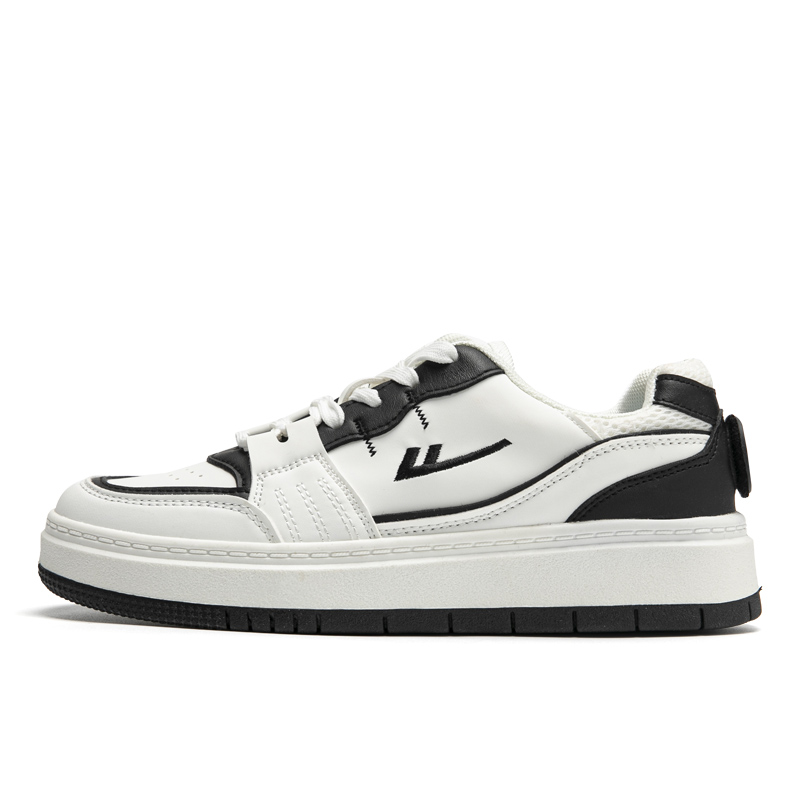 (Women) Warrior Classic Low Top Board Shoe in Black and White 'Cute Bear' WXY-E971BW05