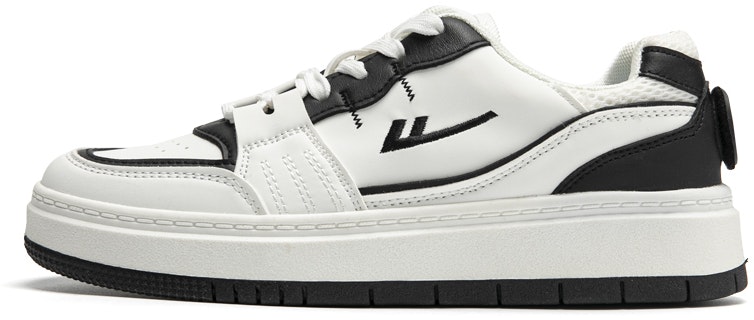 women-warrior-classic-low-top-board-shoe-in-black-and-white-cute-bear-wxy-e971-bw-05