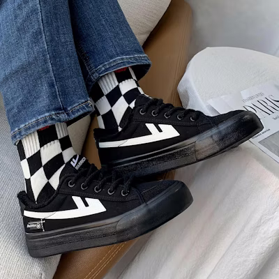 (W) Warrior Low-Top Lona 'Comfort Plus Negro y Blanco' WBX-221MJ03 1