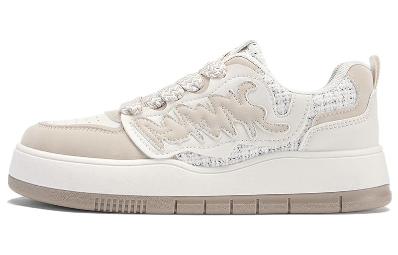 (W) Warrior Low 'Dopamine Beige'