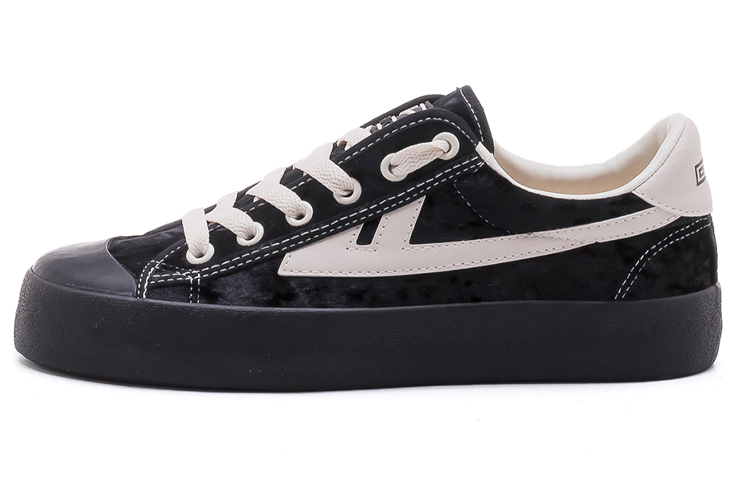 (W) Warrior Low Top Suede 'Black'