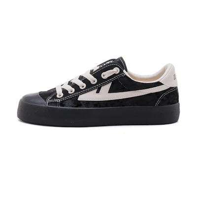 (W) Warrior Low Top Suede 'Black'