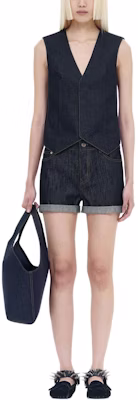 (W) WE11DONE SS24 Rompi Denim Tanpa Lengan Jahitan Kontras Biru Navy. WD-VT0-24-111-W-NV Shop (W) WE11DONE SS24 Rompi Denim Tanpa Lengan Jahitan Kontras Biru Navy. WD-VT0-24-111-W-NV