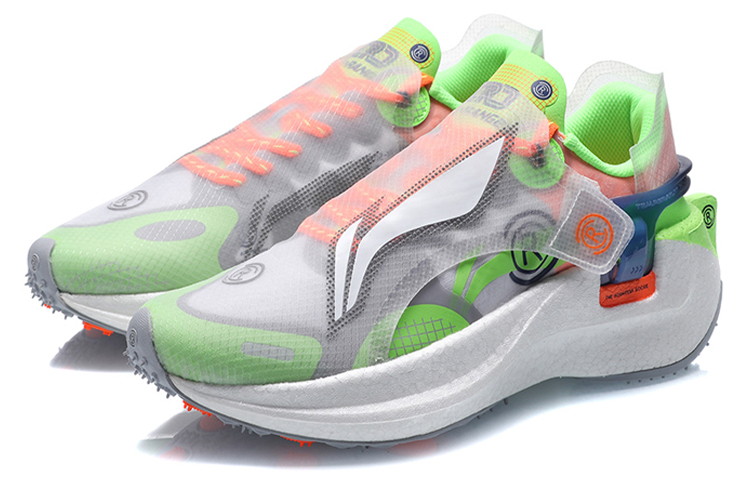 Lookbook 李宁 游侠 巴黎时装週 減震防滑耐磨 低幫 跑步鞋 女款 灰綠