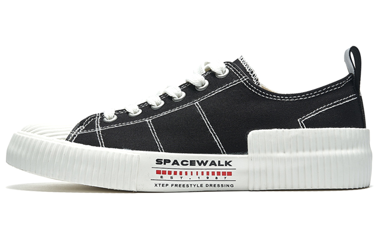 (Women) Xtep Simple Low Top Sneaker 'Black' 979218316813
