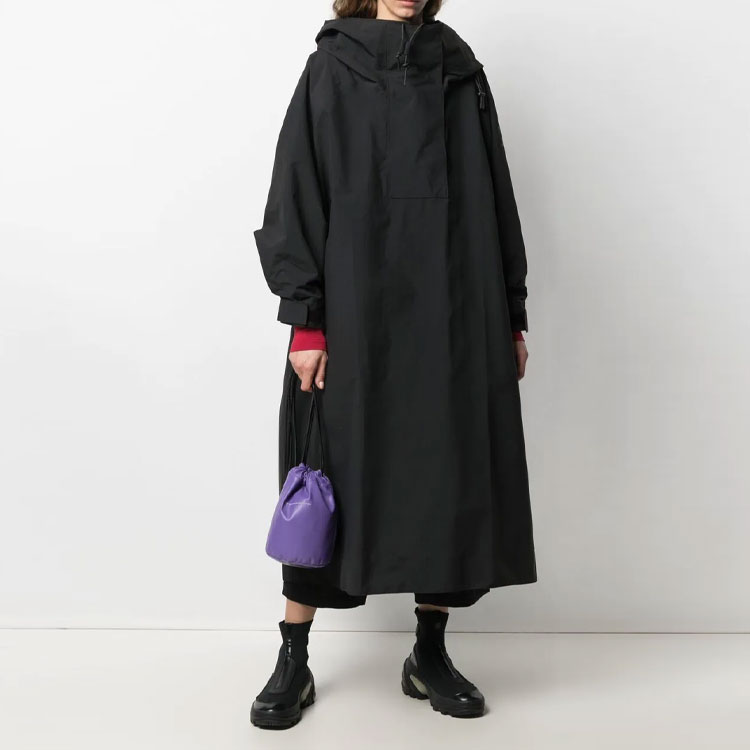 Lookbook (W) Y-3 솔리드 컬러 루즈 드로스트링 윈드브레이커 코트. GT5278