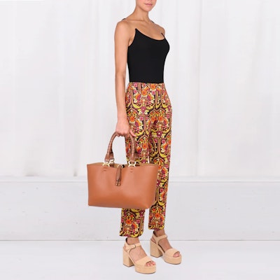 (W) Y/Project SS23 Top Hitam Spaghetti Strap Slim-Fit Camisole. WTOP30-BLACK Shop (W) Y/Project SS23 Top Hitam Spaghetti Strap Slim-Fit Camisole. WTOP30-BLACK