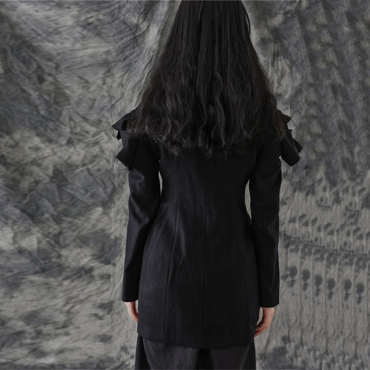 Details for (W) ヨウジヤマモト FW19 フリル付きスリムウールジャケット ブラック FC-J05-105