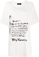 (Women) Yohji Yamamoto SS22 White Graphic Slogan Print Casual T-Shirt FG-T63-274 (Women) Yohji Yamamoto SS22 White Graphic Slogan Print Casual T-Shirt FG-T63-274
