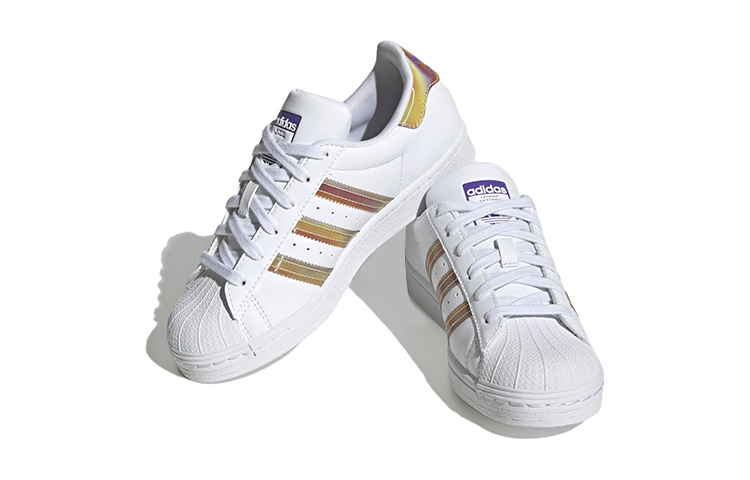 Lookbook (JR) (Kinder) adidas Superstar J ''Iridescent - Weiß'' HQ4346