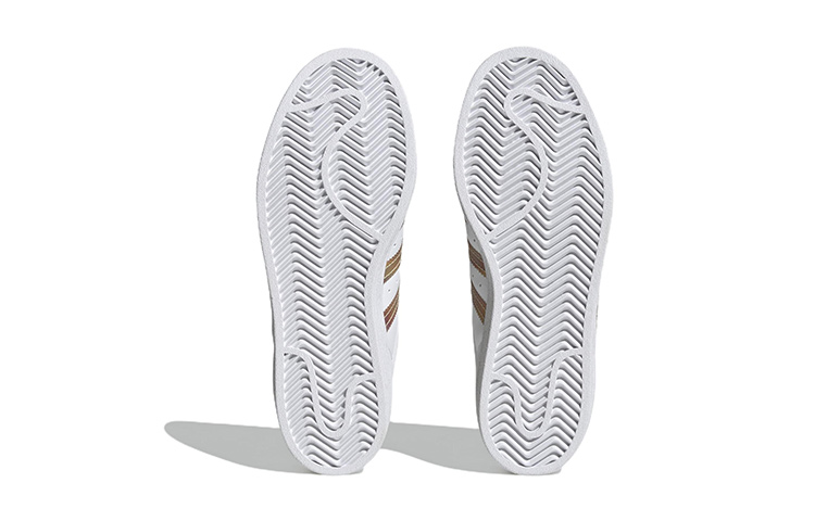 Details for (JR) (Kinder) adidas Superstar J ''Iridescent - Weiß'' HQ4346