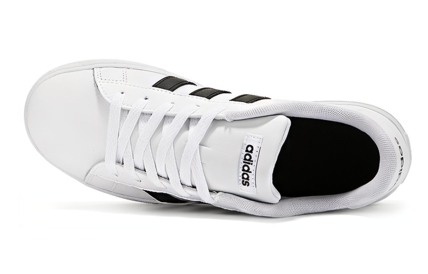 Shop (PS) adidas Daily 2.0 J Negro/Blanco DB0655