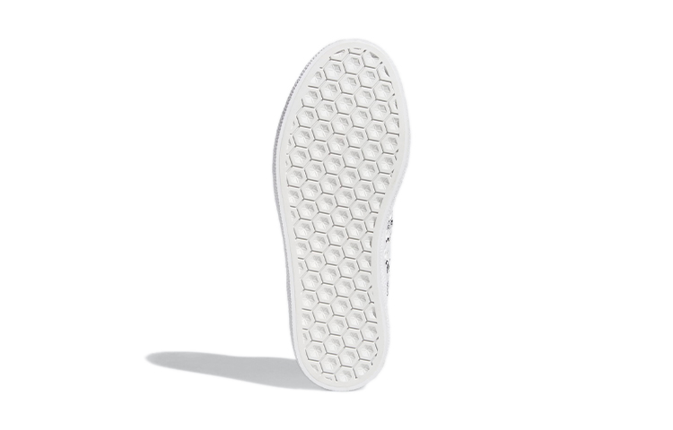 Details for (JR) adidas Disney x adidas Originals 3MC J ''Wit Bruin'' FW6259
