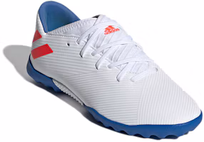 Lookbook 大童 adidas Nemeziz Messi 19.3 網面 J 舒適耐磨休閒足球鞋 白藍紅