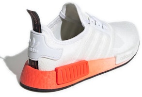 (JR) adidas NMD_R1 J 'Fading Glitch - Putih Solar Merah' EF5860 Lookbook (JR) adidas NMD_R1 J 'Fading Glitch - Putih Solar Merah' EF5860