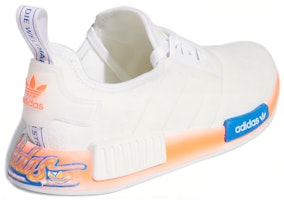 (JR) adidas NMD_R1 J 'Graffiti - Putih Signal Coral' FV7854 Lookbook (JR) adidas NMD_R1 J 'Graffiti - Putih Signal Coral' FV7854