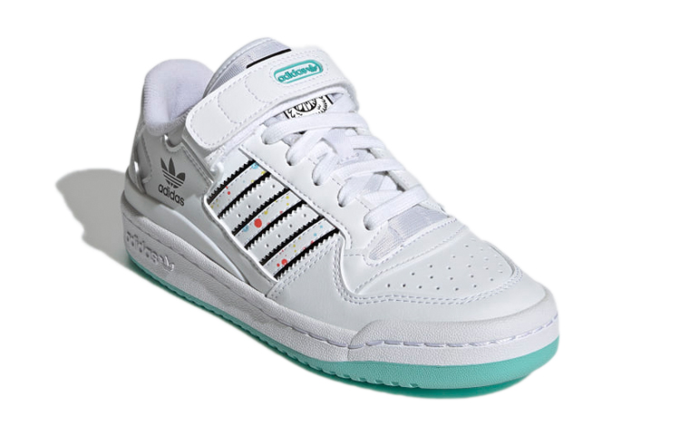 Lookbook adidas Originals Forum Low J x Kevin Lyon 'Blanco Negro Azul' H01440