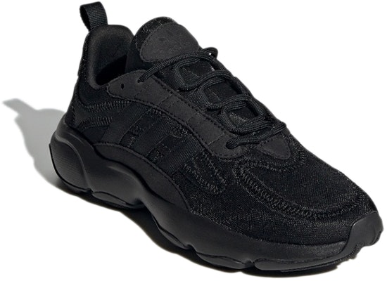 (JR) 阿迪达斯 Originals Haiwee 运动鞋「核心黑」 FV2997 Lookbook (JR) 阿迪达斯 Originals Haiwee 运动鞋「核心黑」 FV2997